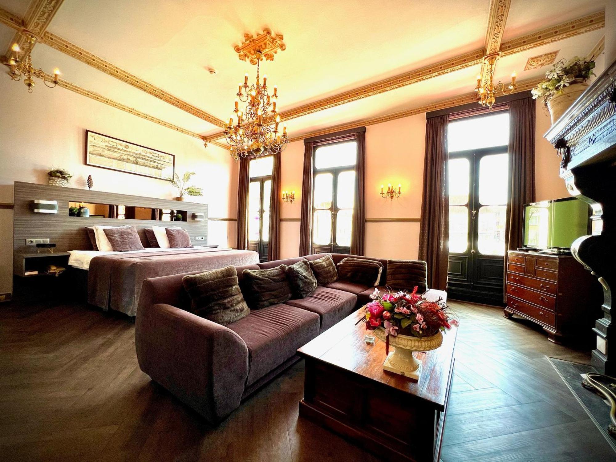 Grand Cafe Hotel De Bourgondier Bergen op Zoom Eksteriør bilde